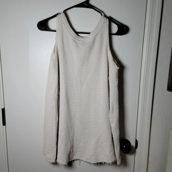 Free People Raw Edge Cold Shoulder Sweater | 100% Cotton | Size M - Picture 6 of 7